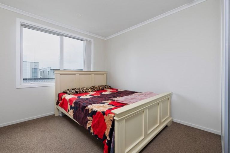 Photo of property in 41 Hollowout Street, Takanini, 2112