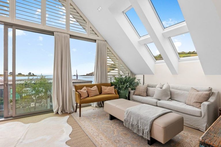 Photo of property in 153 Main Road, Moncks Bay, Christchurch, 8081