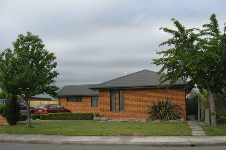 Photo of property in 16 Golding Avenue, Rangiora, 7400