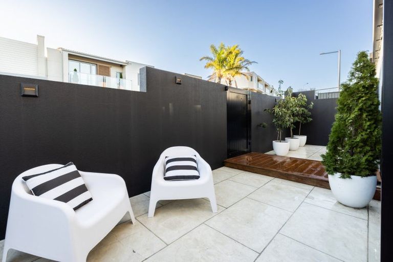 Photo of property in 19 Hospital Terrace, Hospital Hill, Napier, 4110