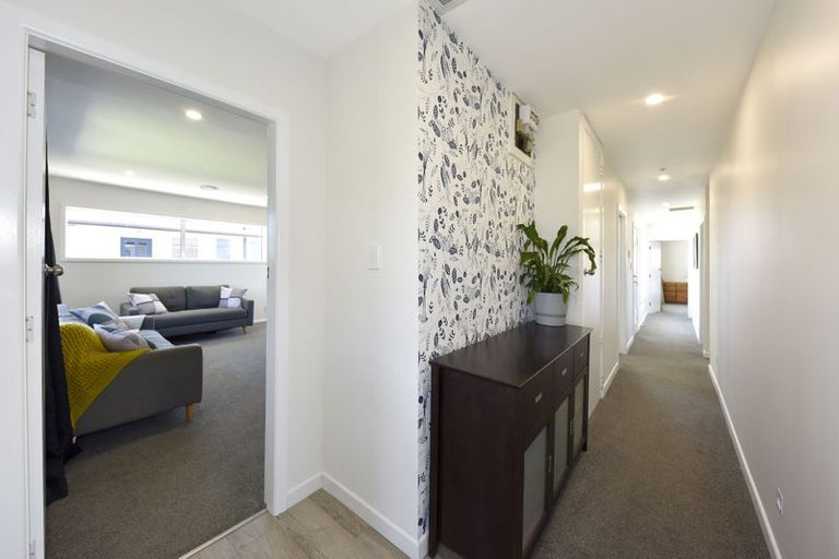Photo of property in 22 Skerten Avenue, Hornby, Christchurch, 8042