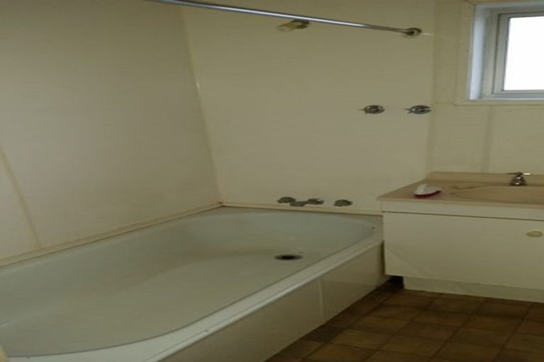 Photo of property in 16 Kauika Road, Avenues, Whangarei, 0110