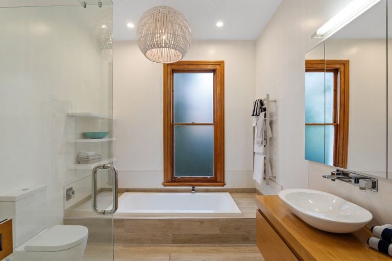 Photo of property in 42 Hawkesbury Avenue, St Albans, Christchurch, 8014