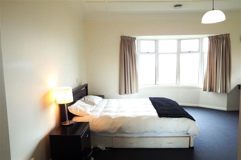 Photo of property in 3 Queen Street, Winton, 9720