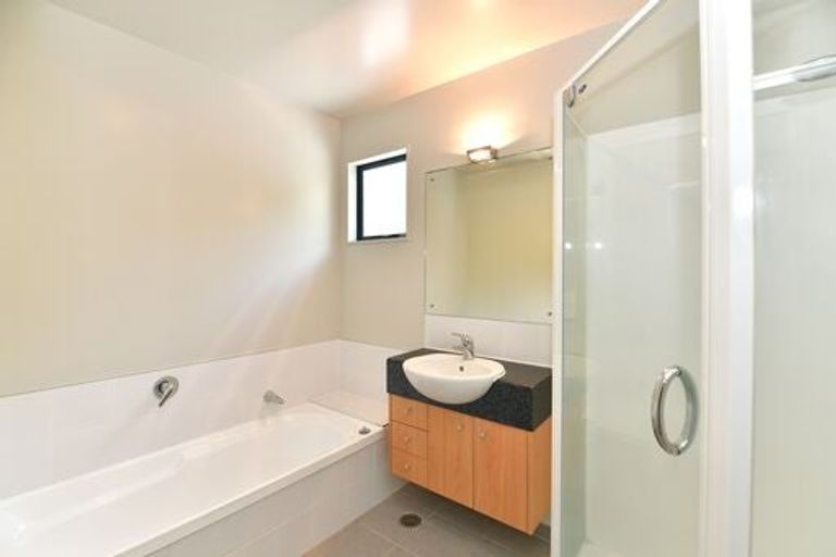 Photo of property in 16 Carento Way, Stanmore Bay, Whangaparaoa, 0932