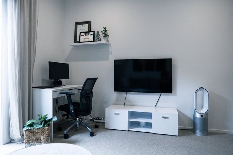 Photo of property in 6 Contact Lane, Hobsonville, Auckland, 0616