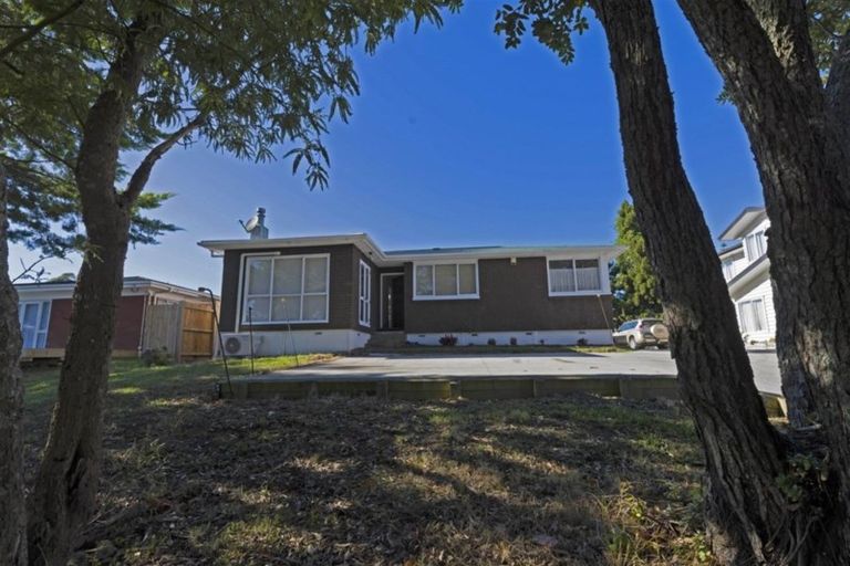 Photo of property in 209b Edmonton Road, Te Atatu South, Auckland, 0610