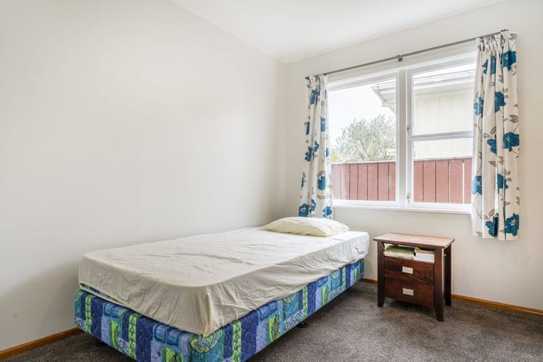 Photo of property in 73 Driver Crescent, Cannons Creek, Porirua, 5024