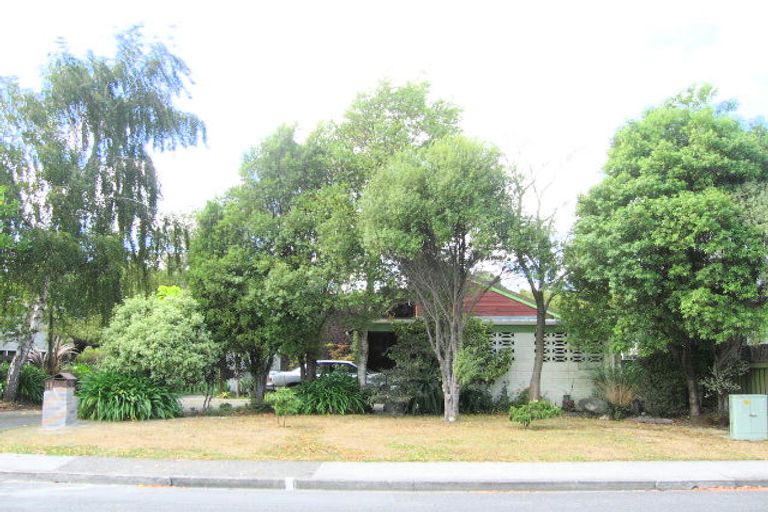 Photo of property in 12 Shanly Street, Brown Owl, Upper Hutt, 5018