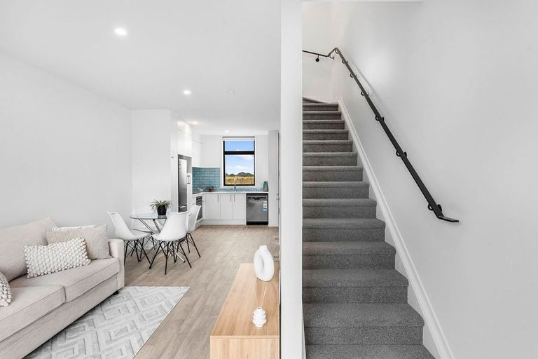 Photo of property in 23 Raukohekohe Road, Wiri, Auckland, 2104