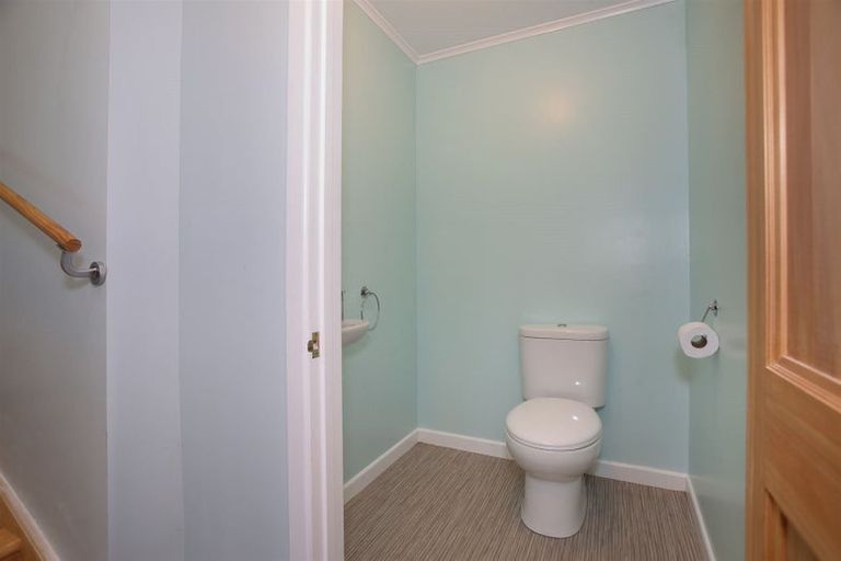 Photo of property in 25 Levin Street, Halcombe, Feilding, 4779