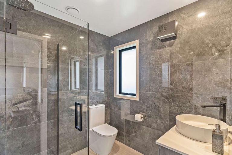 Photo of property in 8 Mcquillan Avenue, Woodend, 7610