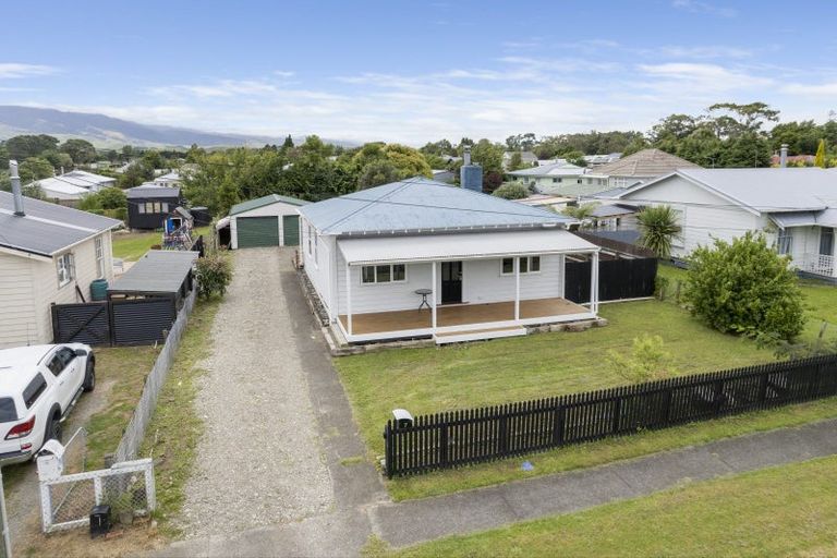 Photo of property in 7 Atkinson Street, Woodville, 4920