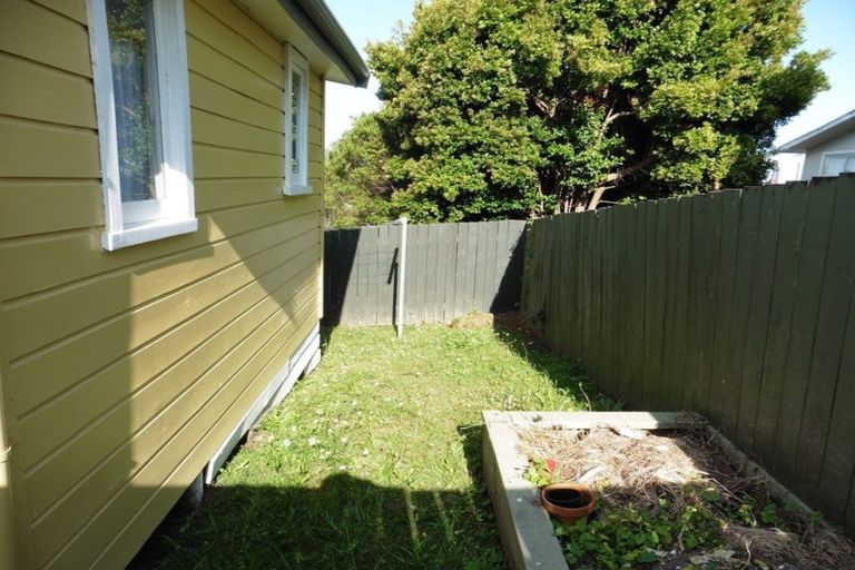 Photo of property in 46a Puriri Street, Helensville, 0800