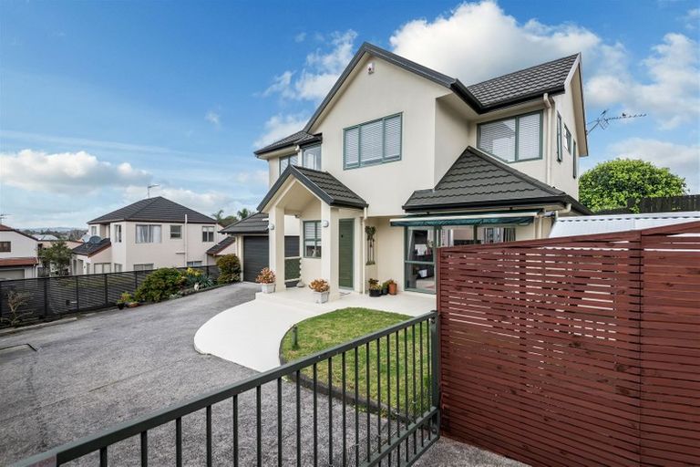 Photo of property in 3/82 Ridge Road, Howick, Auckland, 2014