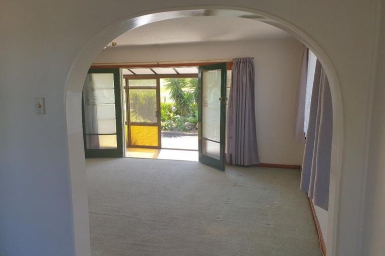 Photo of property in 50 Egmont Road, Waiwhakaiho, New Plymouth, 4312