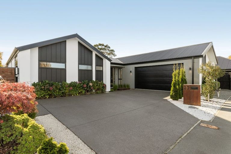 Photo of property in 27 Irvines Track, Halswell, Christchurch, 8025