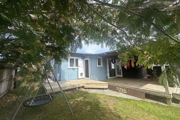 Photo of property in 66 Domett Street, Waitara, 4320