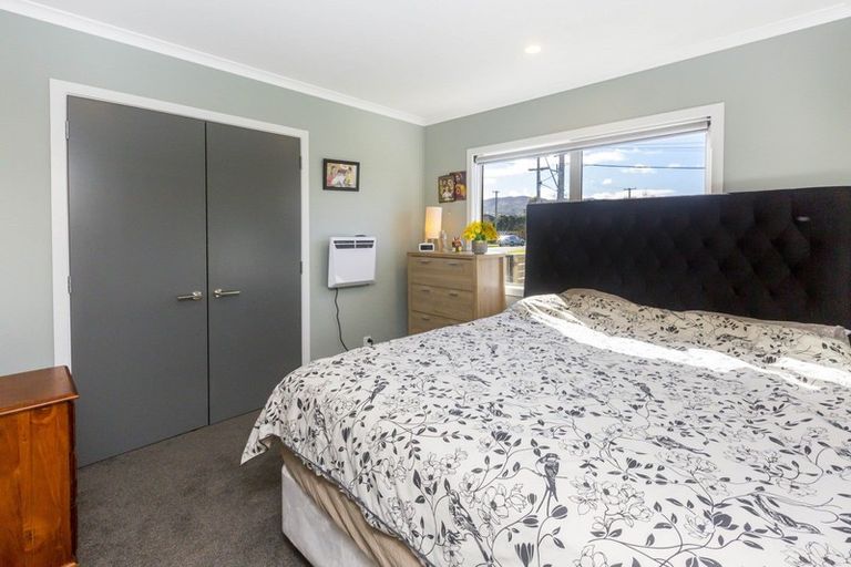 Photo of property in 69 Merton Street, Trentham, Upper Hutt, 5018