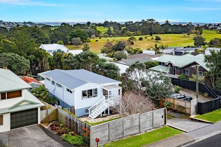 Photo of property in 45 Shakespear Road, Army Bay, Whangaparaoa, 0930