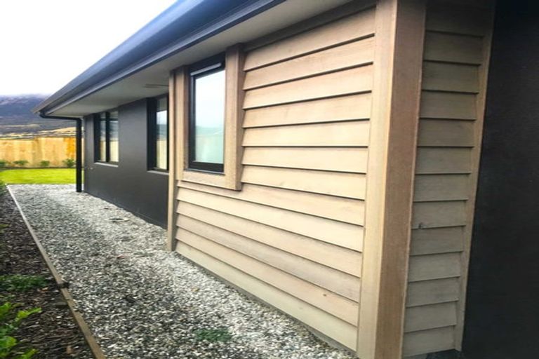 Photo of property in 6 Ward Street, Jacks Point, Queenstown, 9371