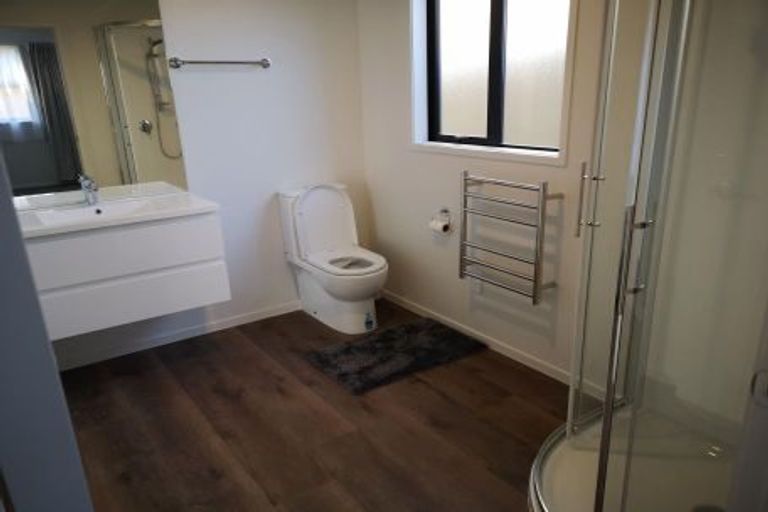 Photo of property in 19 Jacks Landing Drive, Hamilton Lake, Hamilton, 3204