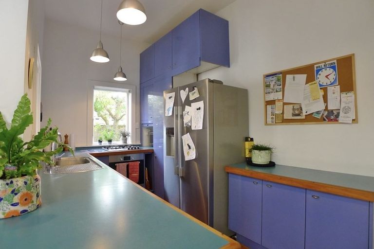 Photo of property in 29 Stafford Road, Northcote Point, Auckland, 0627