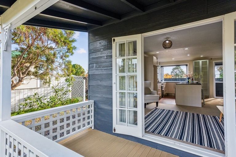 Photo of property in 12 Hicks Crescent, Waikanae Beach, Waikanae, 5036