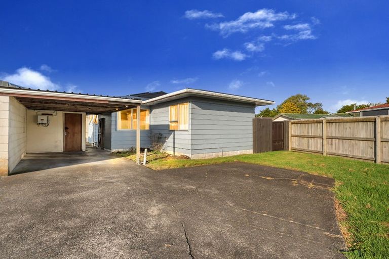 Photo of property in 2/48 Tabitha Crescent, Henderson, Auckland, 0612