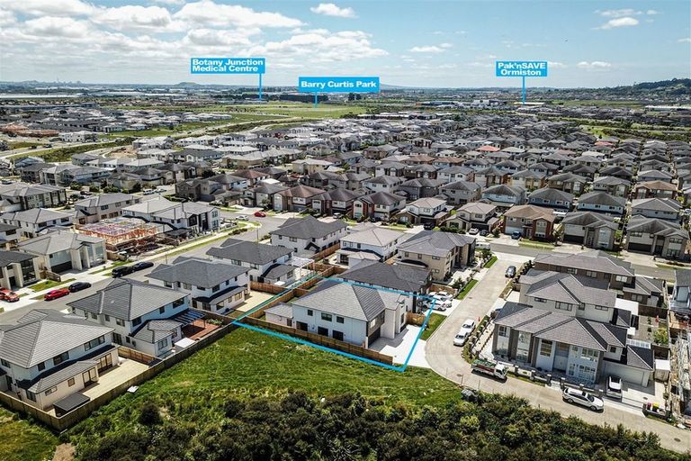 Photo of property in 11 Bunbeg Crescent, Flat Bush, Auckland, 2019