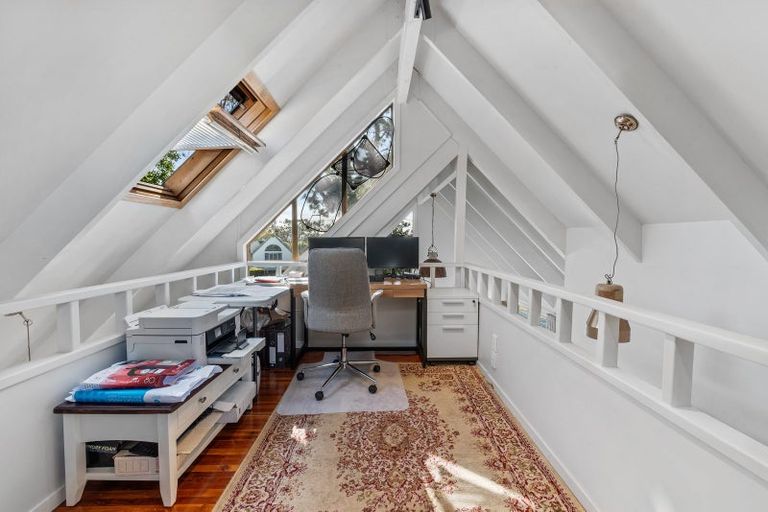 Photo of property in 1/82 Knights Road, Rothesay Bay, Auckland, 0630