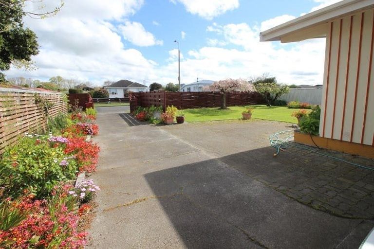 Photo of property in 19 King Street, Feilding, 4702