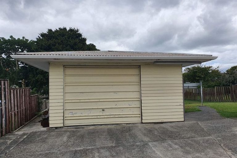 Photo of property in 36 Mckean Avenue, Manurewa, Auckland, 2102