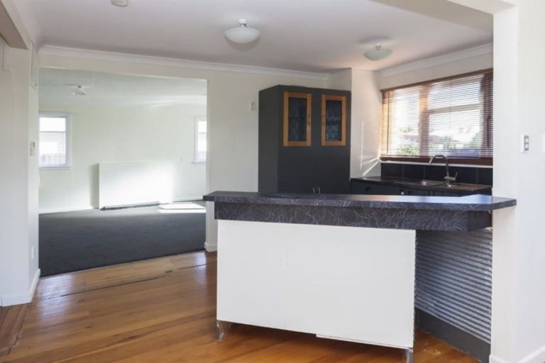 Photo of property in 65 Shortland Street, Wainoni, Christchurch, 8061