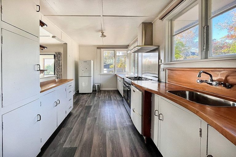 Photo of property in 10 Titri Road, Waihola, Outram, 9073