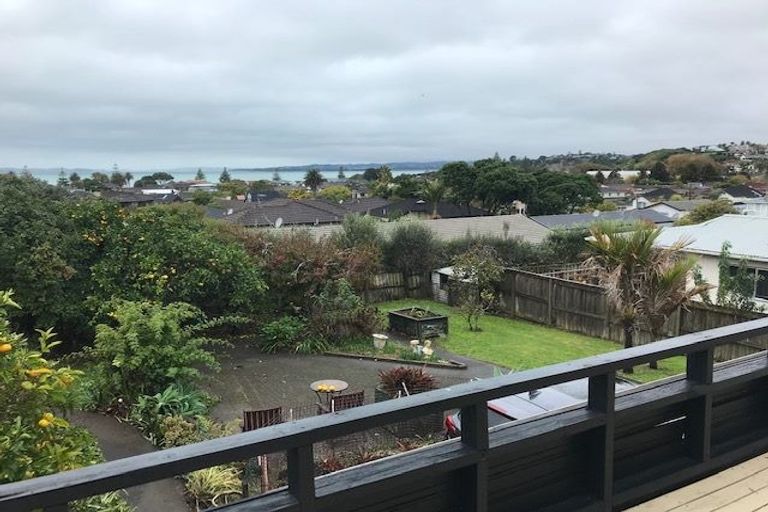 Photo of property in 2/126 Bucklands Beach Road, Bucklands Beach, Auckland, 2012