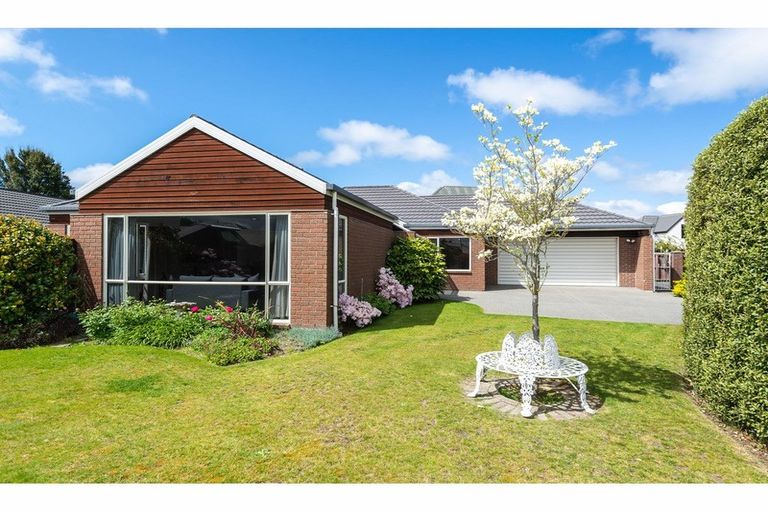 Photo of property in 11 Jadewynn Place, Halswell, Christchurch, 8025