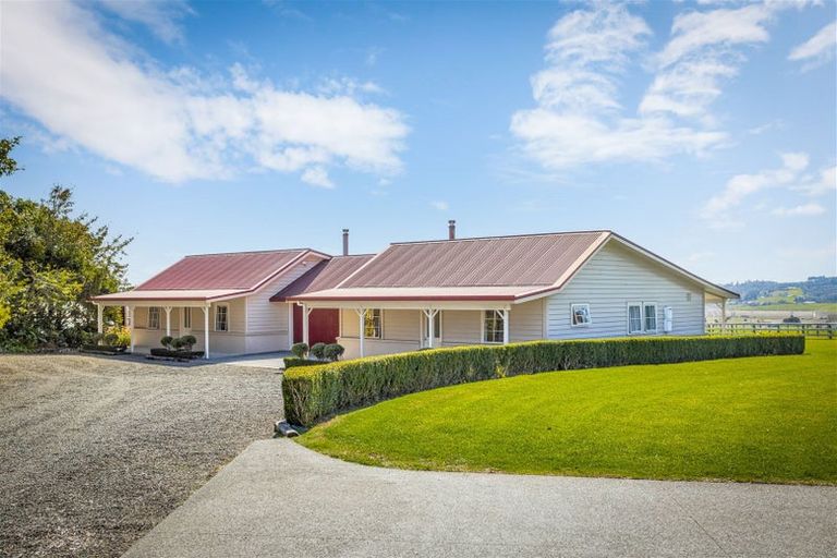 Photo of property in 135c Hutchinson Road, Helensville, 0875