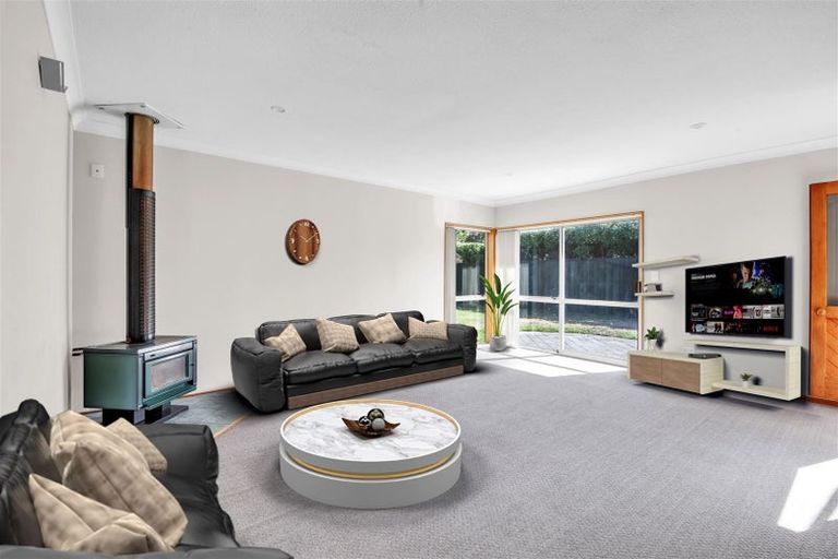 Photo of property in 9 Elmtree Close, Parklands, Christchurch, 8083