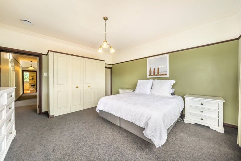 Photo of property in 6 Chatsworth Road, Silverstream, Upper Hutt, 5019