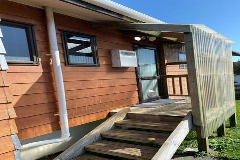 Photo of property in 19a Omapere Street, Whitby, Porirua, 5024