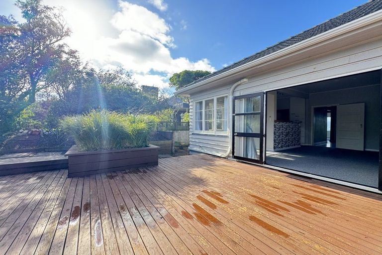 Photo of property in 27 Benares Street, Khandallah, Wellington, 6035
