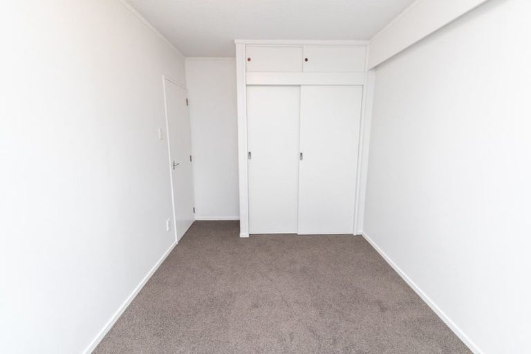 Photo of property in 5 Hawker Street, Mount Victoria, Wellington, 6011