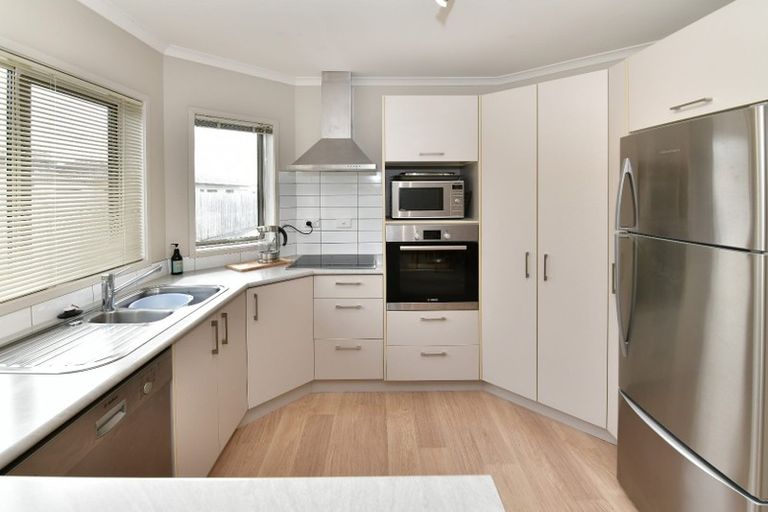 Photo of property in 44a Hatton Road, Orewa, 0931