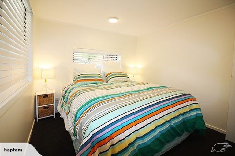 Photo of property in 1/49 Brigantine Drive, Beach Haven, Auckland, 0626