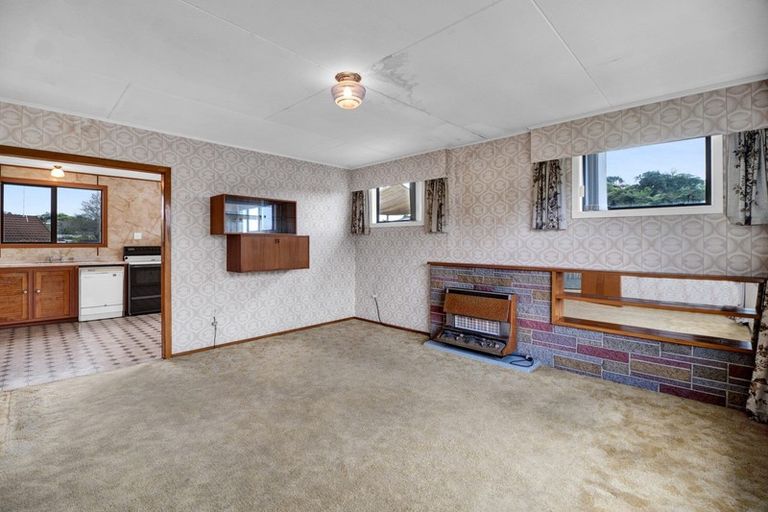 Photo of property in 4 Penrith Street, Westown, New Plymouth, 4310