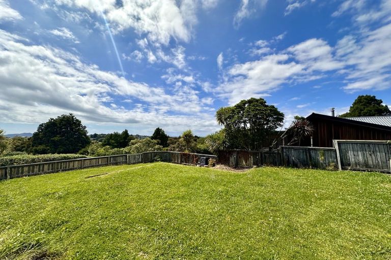 Photo of property in 15 Mcdowell Crescent, Hillcrest, Auckland, 0627