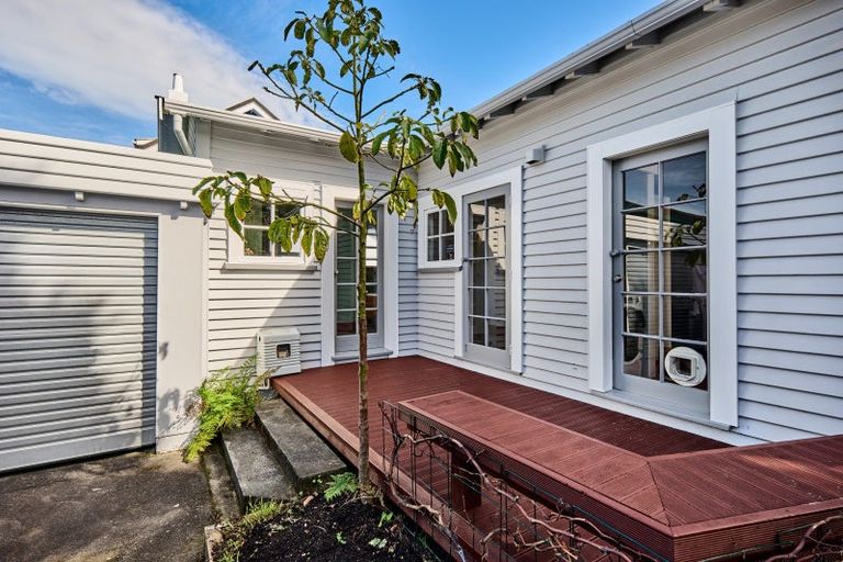 Photo of property in 1/62 Totara Crescent, Woburn, Lower Hutt, 5011