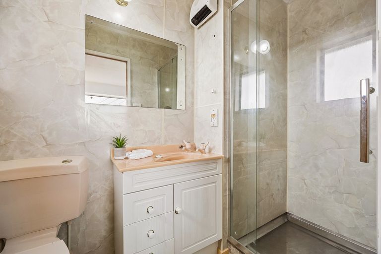 Photo of property in 32 Bangor Terrace, Kew, Dunedin, 9012