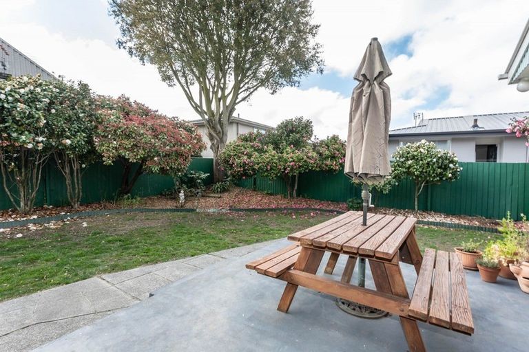 Photo of property in 143 Grahams Road, Burnside, Christchurch, 8053